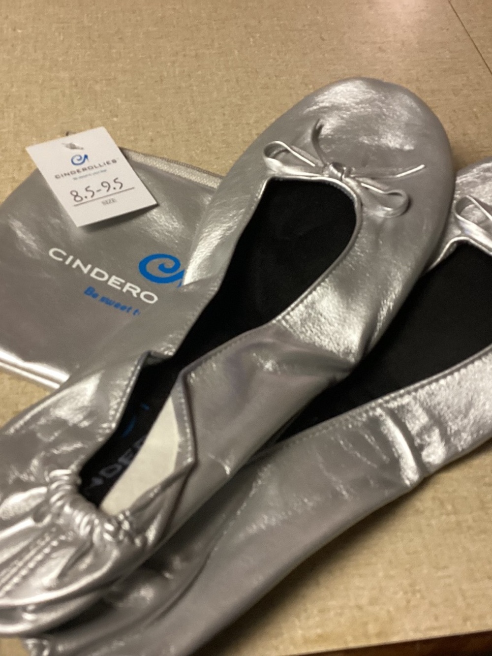Foldable Ballet Flats with Travel Pouch - Round ToeSILVER SZ 8/1/2 to 9/1/2 new